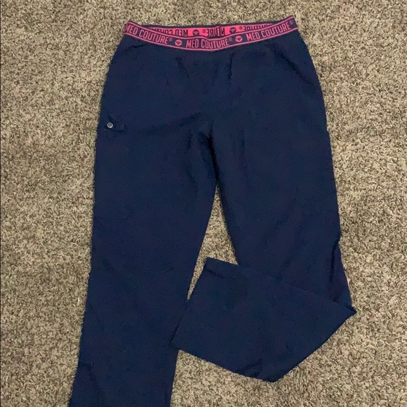 Scrubs - Picture 3 of 3